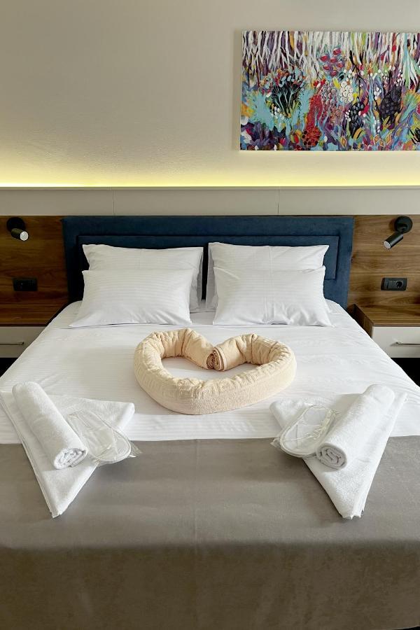 Caka Luxury Rooms & Restaurant Cuprija Bagian luar foto
