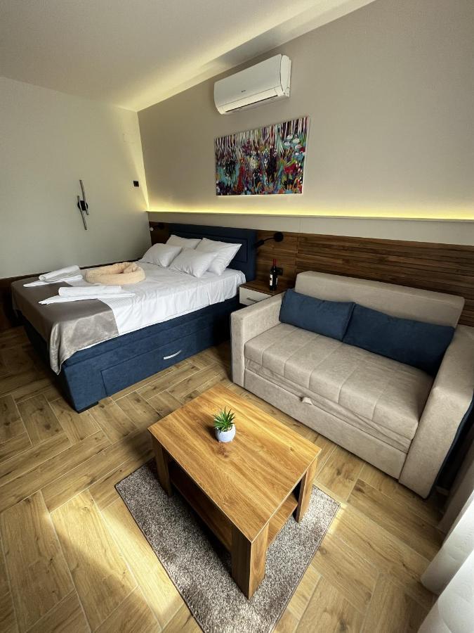 Caka Luxury Rooms & Restaurant Cuprija Bagian luar foto