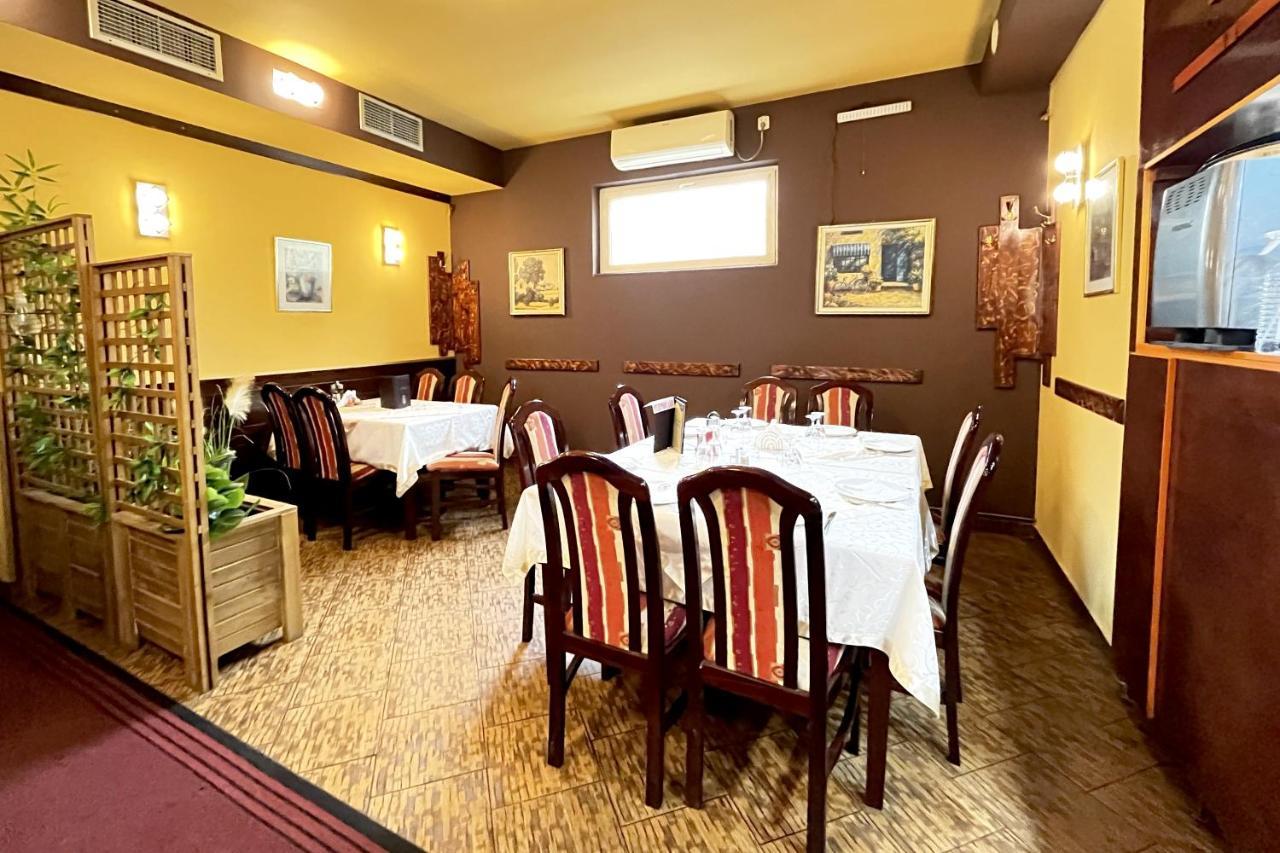 Caka Luxury Rooms & Restaurant Cuprija Bagian luar foto