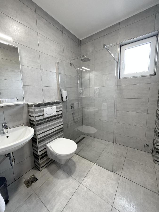 Caka Luxury Rooms & Restaurant Cuprija Bagian luar foto