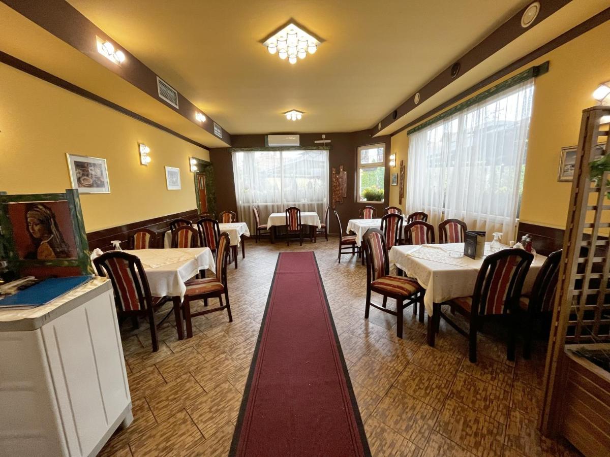 Caka Luxury Rooms & Restaurant Cuprija Bagian luar foto
