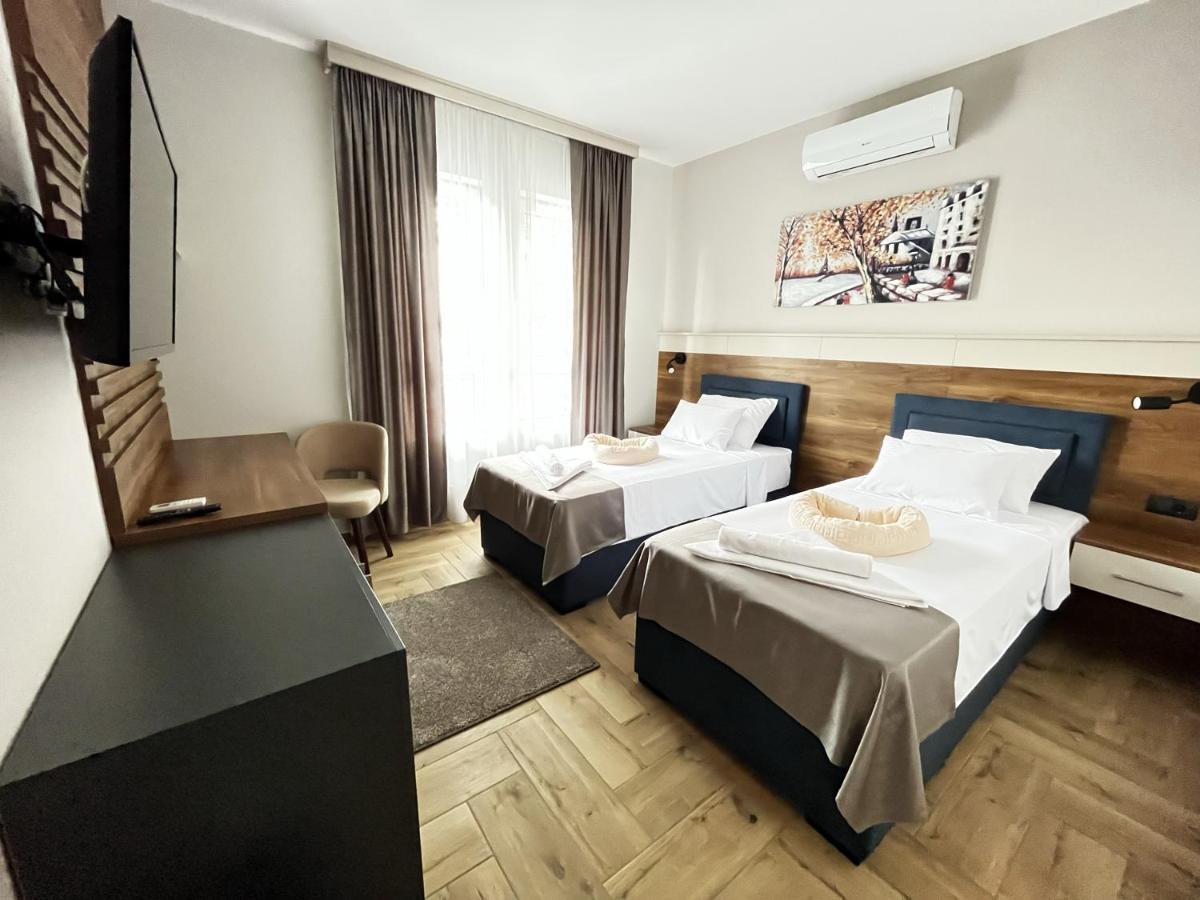 Caka Luxury Rooms & Restaurant Cuprija Bagian luar foto